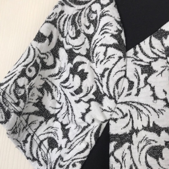 EN FOCUS STUDIO Semi formal dress leaves black and white sparkly size 10 - Picture 3 of 6